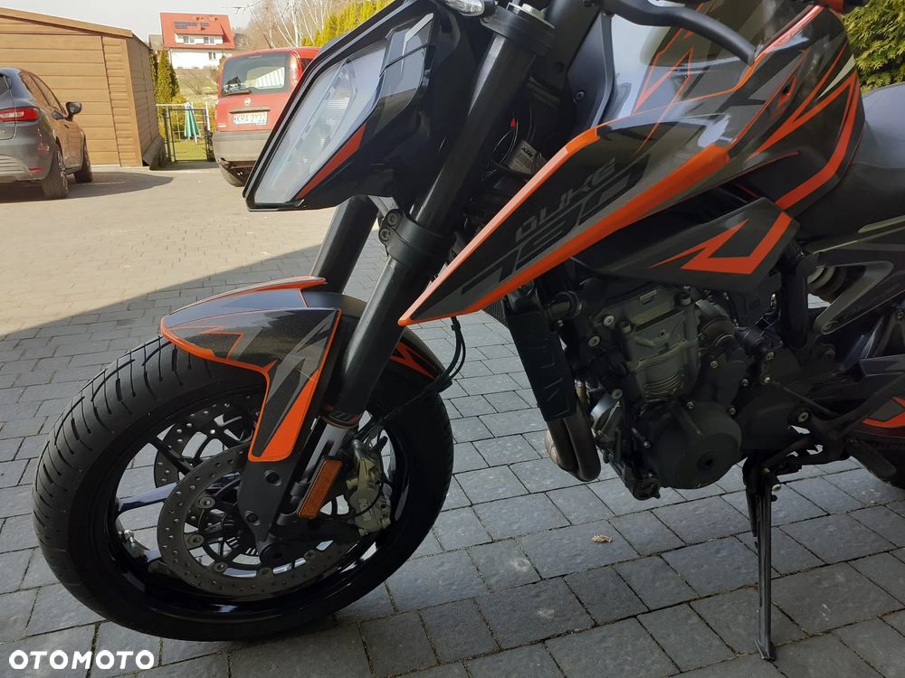 KTM Duke - 19
