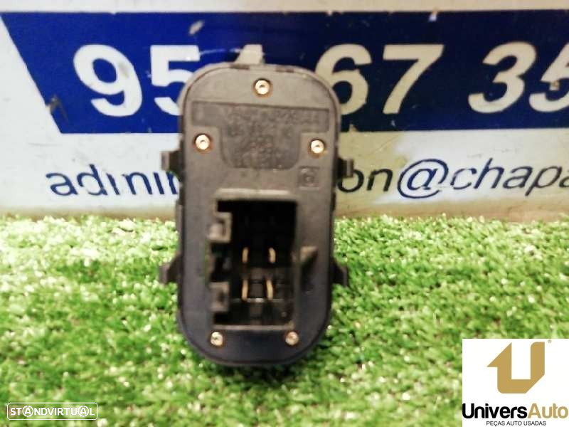 COMANDO ELEVADOR DE VIDRO FRONTAL DIREITO FORD FOCUS 2002 - - 4