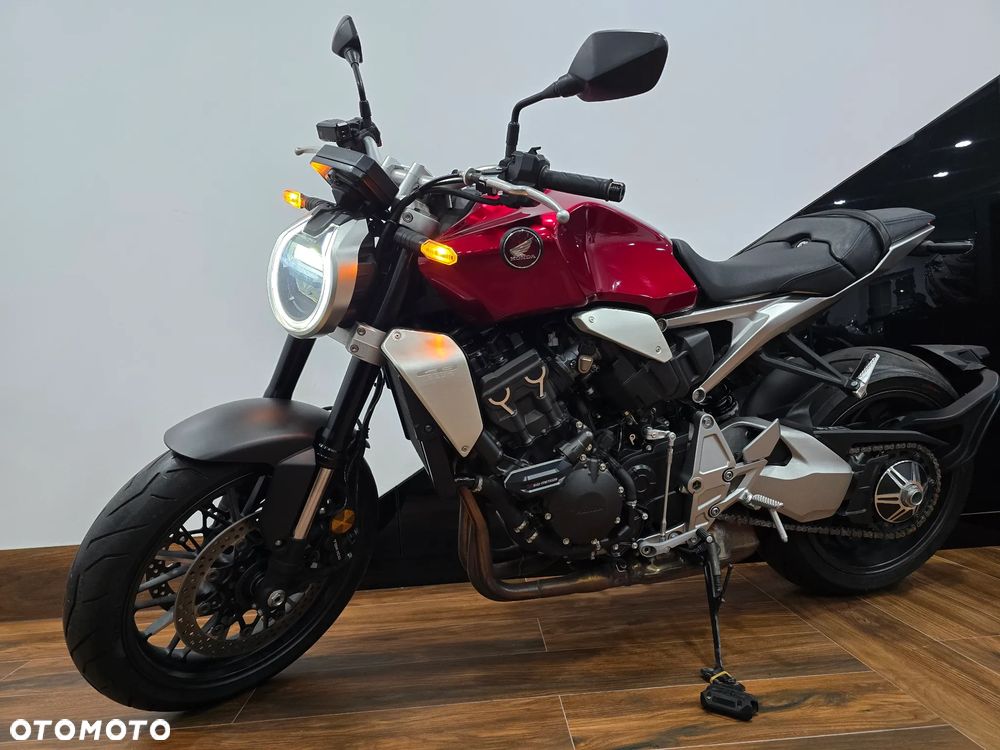 Honda CB - 25