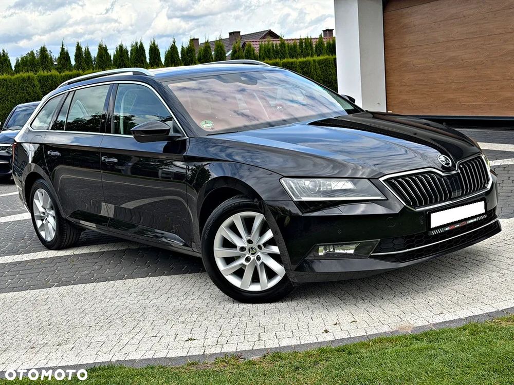 Skoda Superb 2.0 TDI Premium Edition - 1