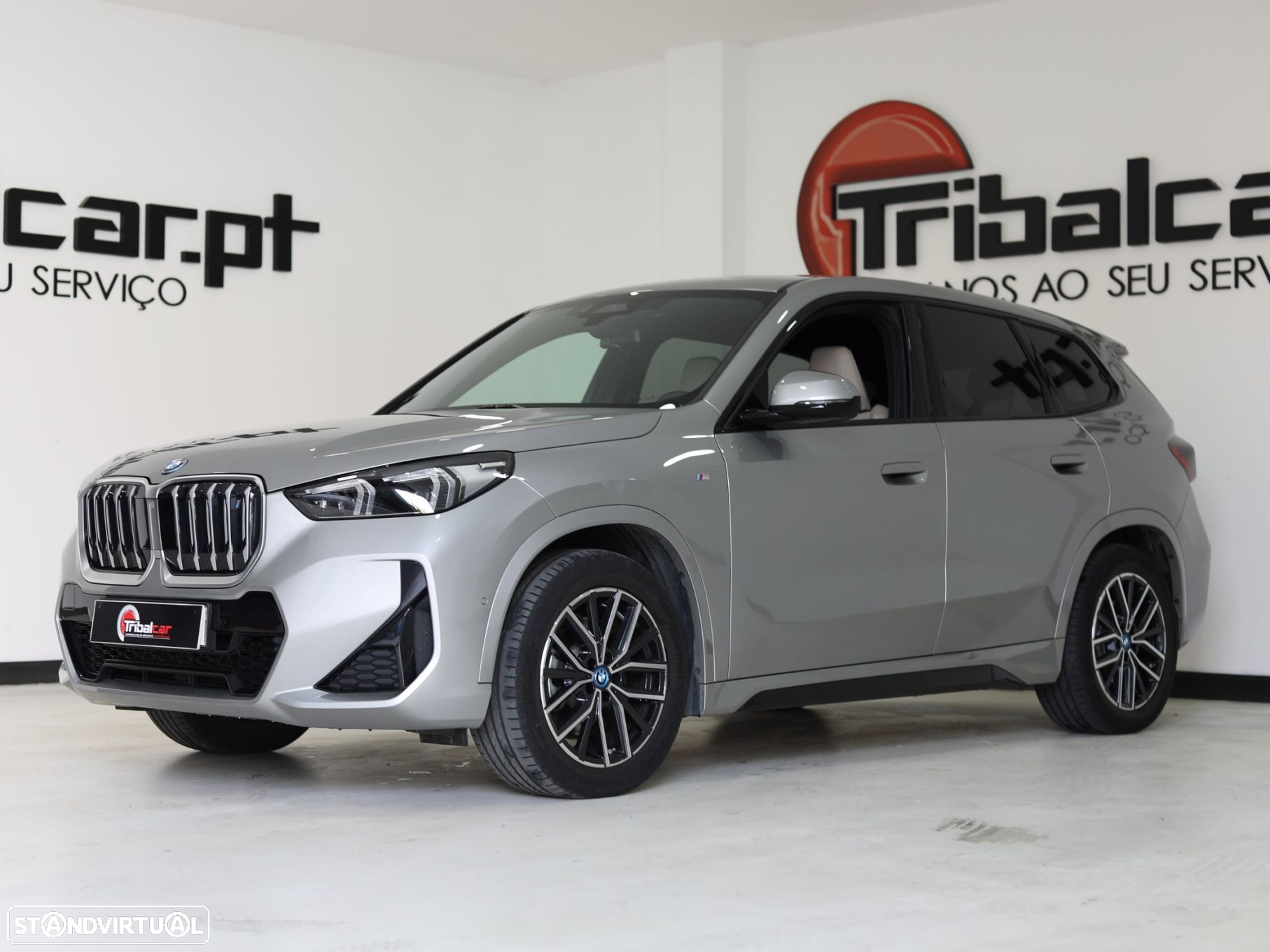 BMW iX1 xDrive30 Pack Desportivo M - 8
