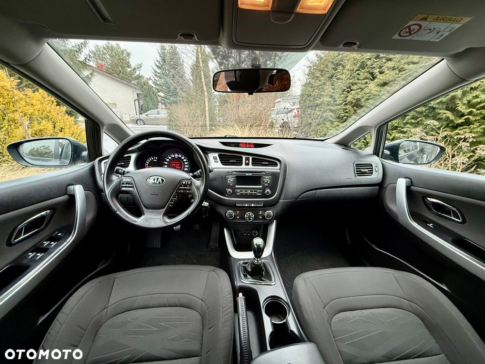 Kia Ceed - 13
