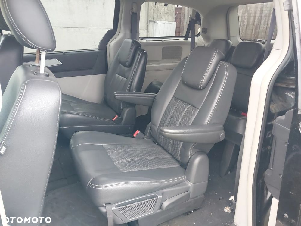 Chrysler Voyager - 4