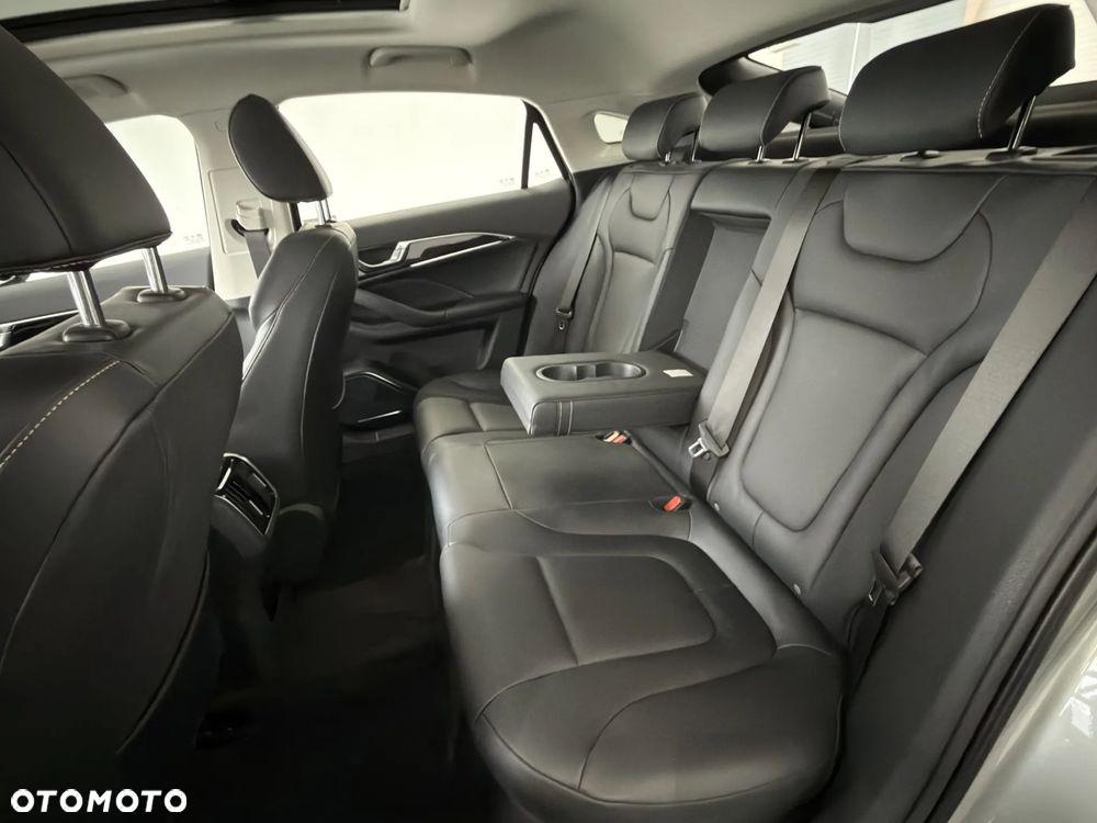 Bestune B70 - 10