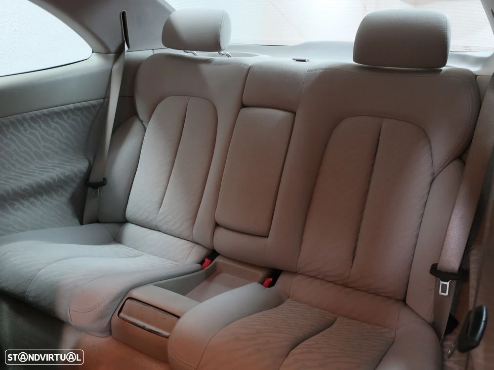 Mercedes-Benz CLK 200 Elegance - 13