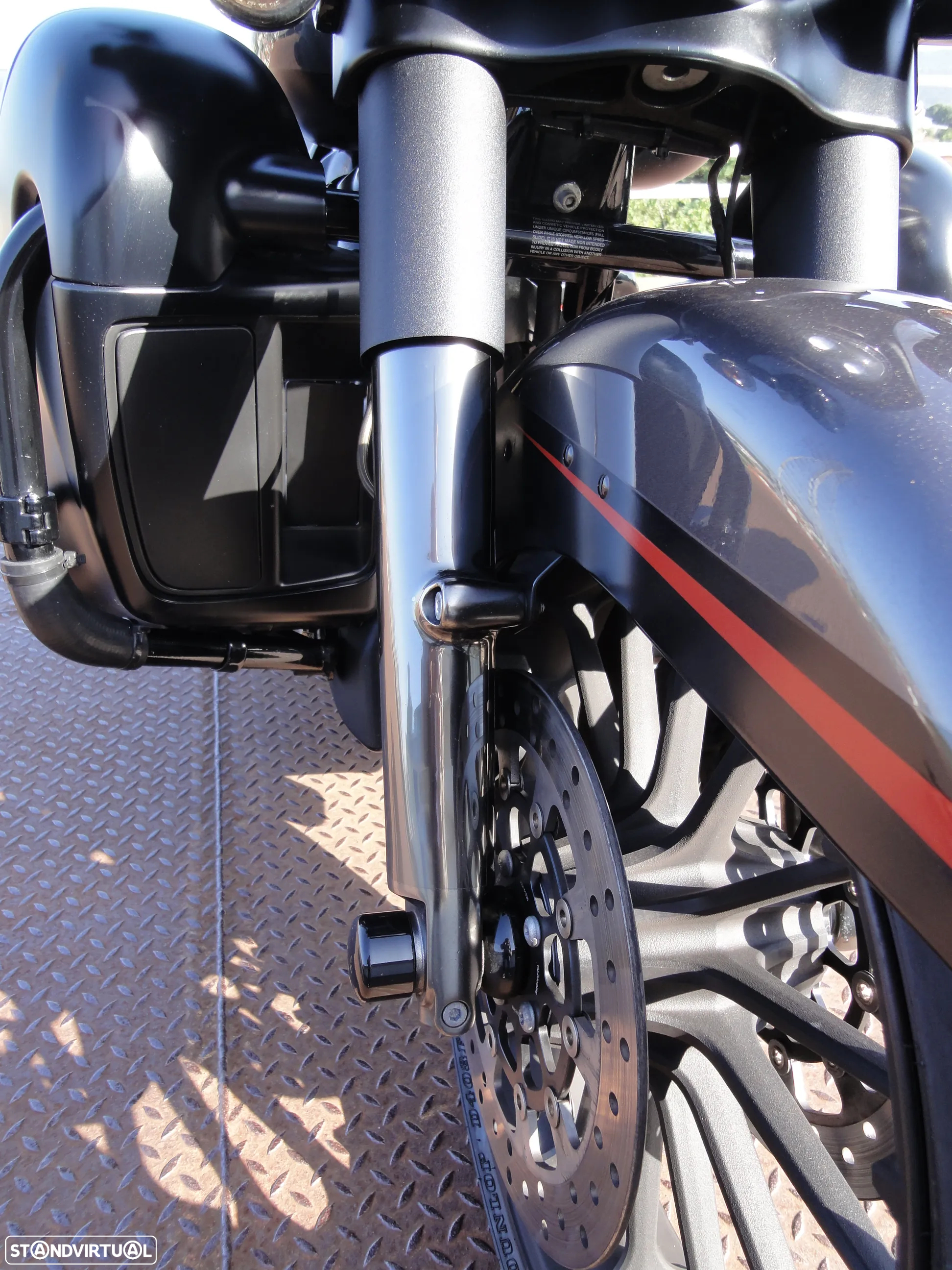 Harley-Davidson Street FLHXSE Street Glide CVO 117'' - 9