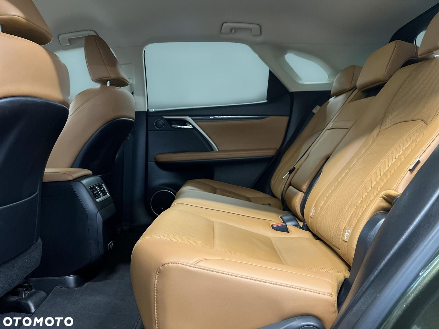 Lexus RX - 11
