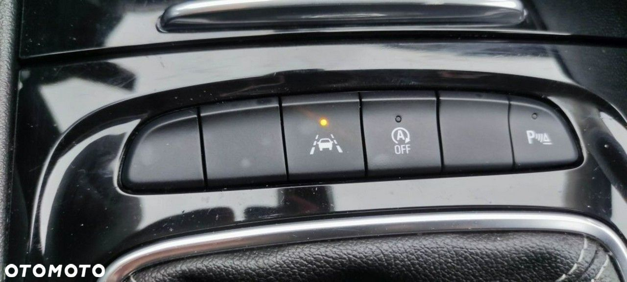 Opel Insignia - 16