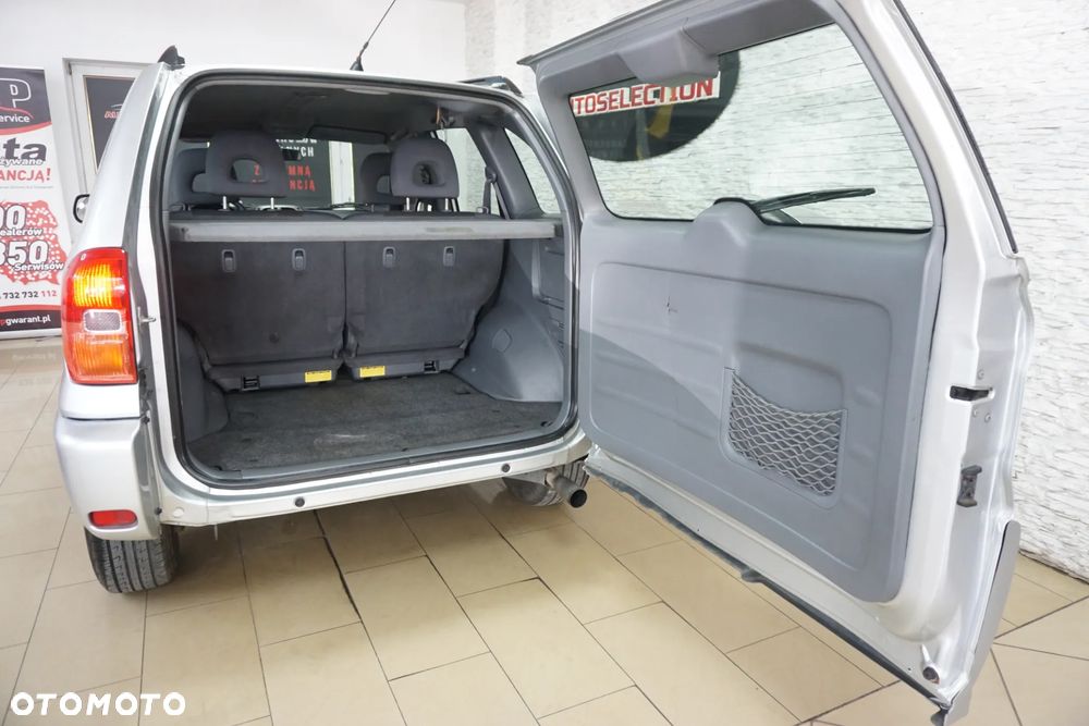 Toyota RAV4 D-4D 4x4 - 16