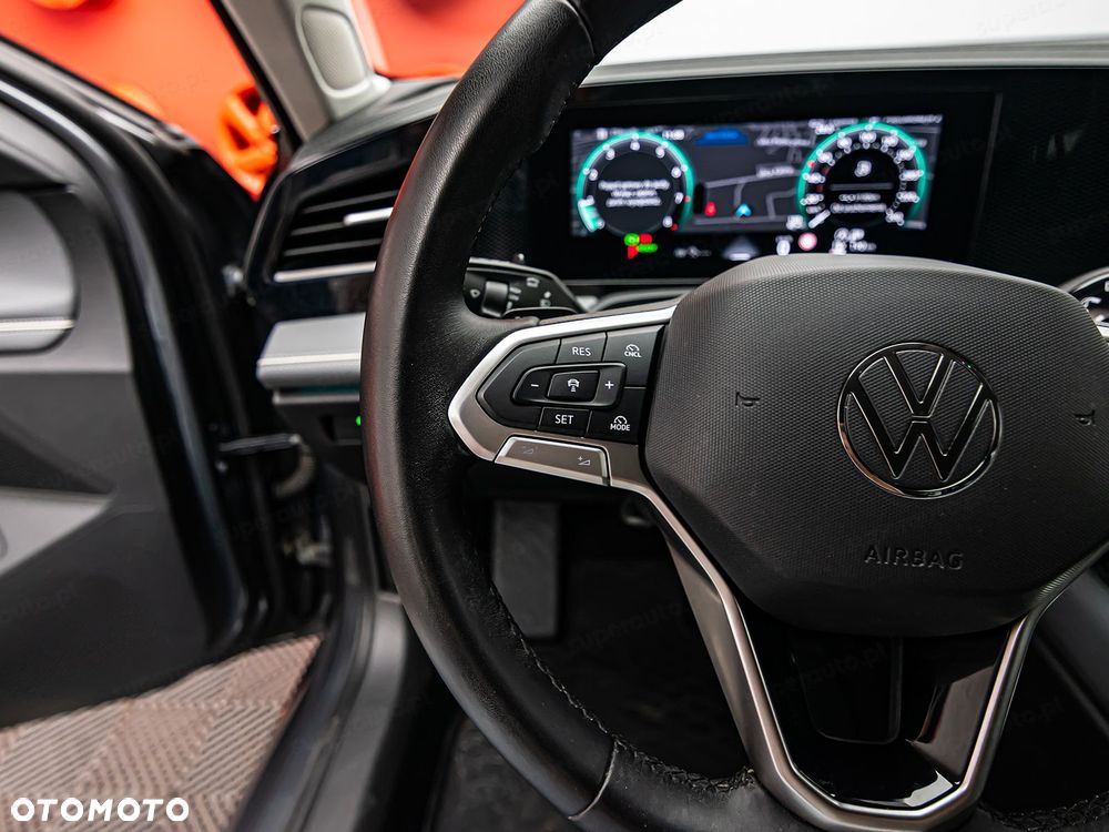 Volkswagen Passat - 15