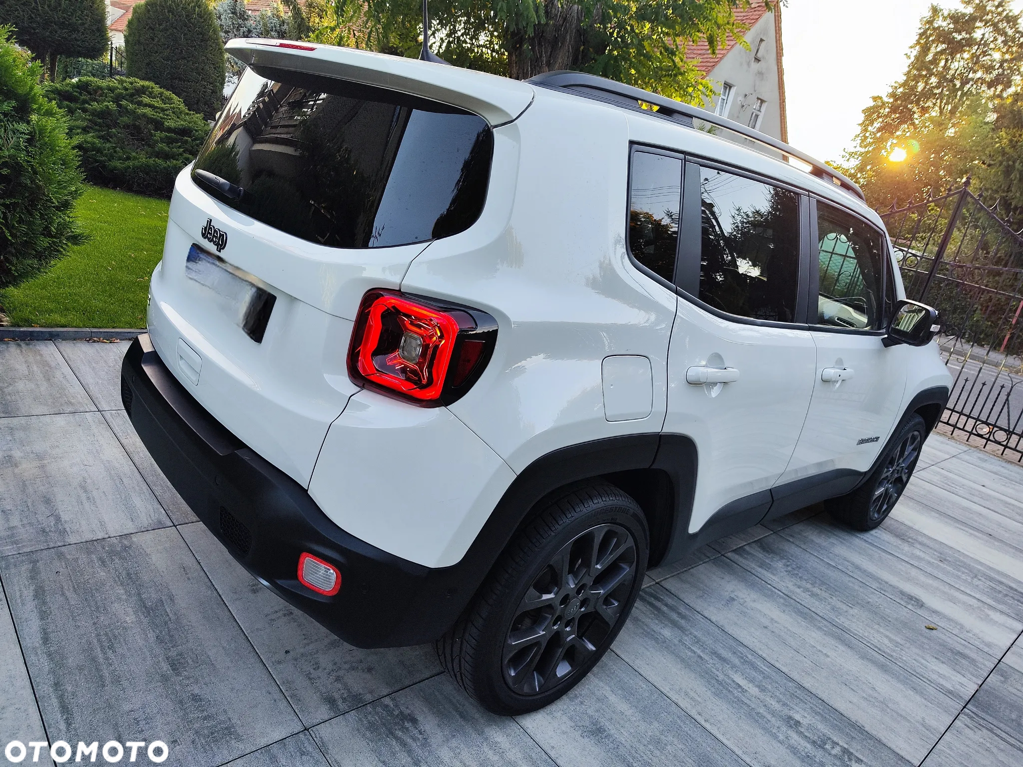 Jeep Renegade 1.5 T4 mHEV Longitude FWD S&S DCT - 8