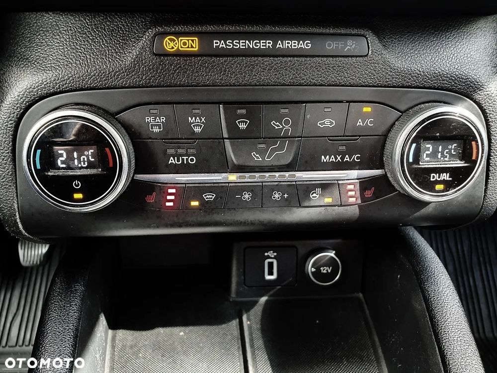 Ford Focus 1.5 EcoBoost Titanium - 25