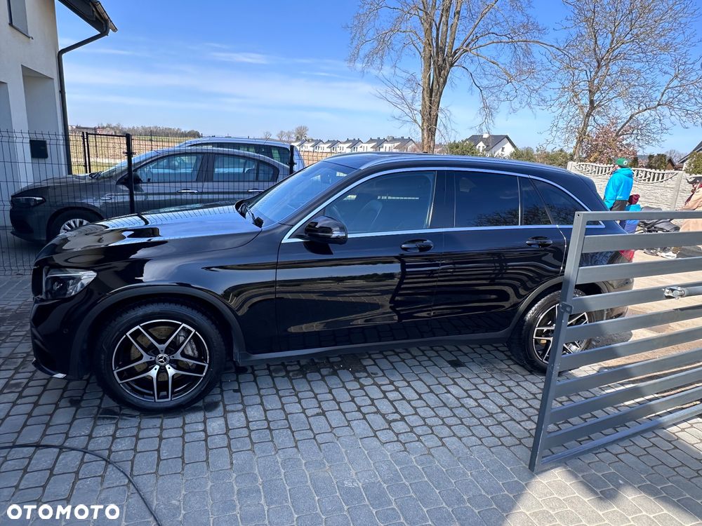 Mercedes-Benz GLC - 24
