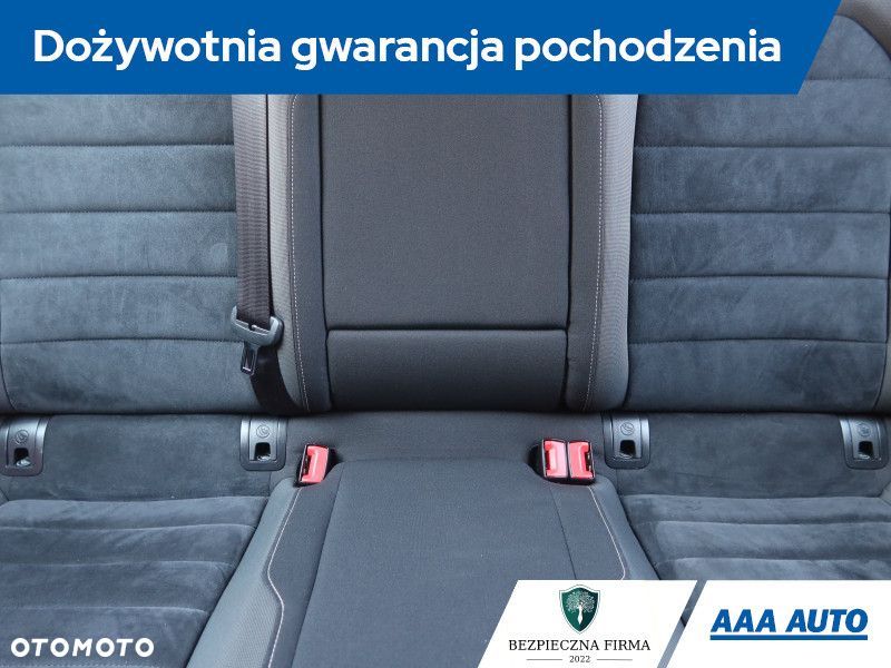 Volkswagen Golf Variant - 12