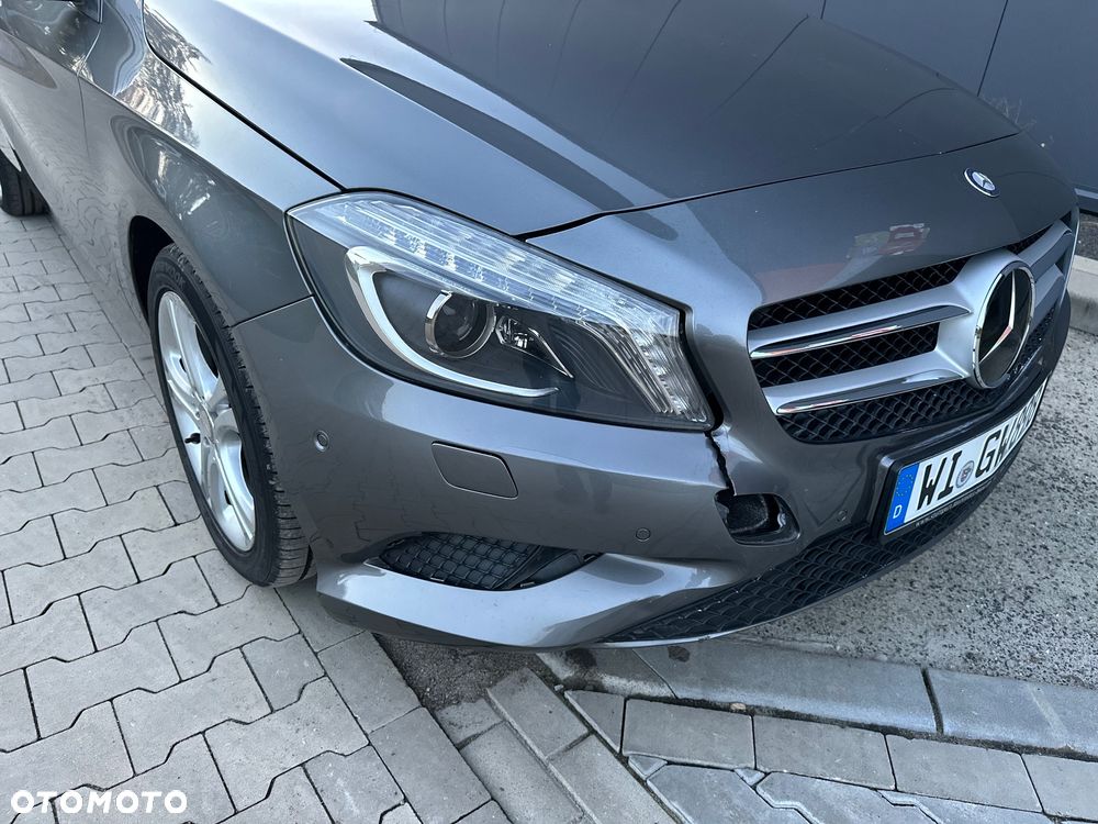 Mercedes-Benz Klasa A 180 (BlueEFFICIENCY) - 23