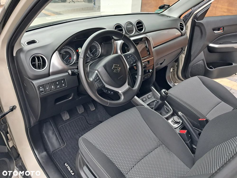 Suzuki Vitara - 15