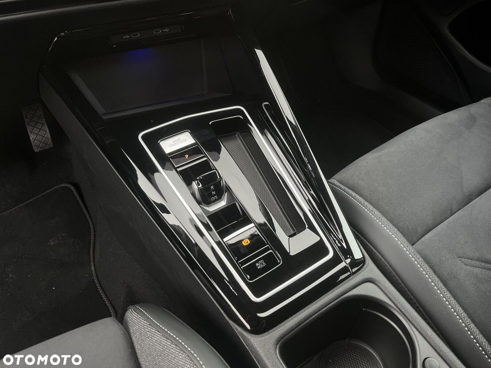 Volkswagen Golf - 26