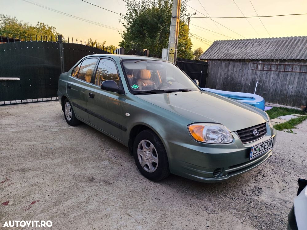 Hyundai Accent - 8