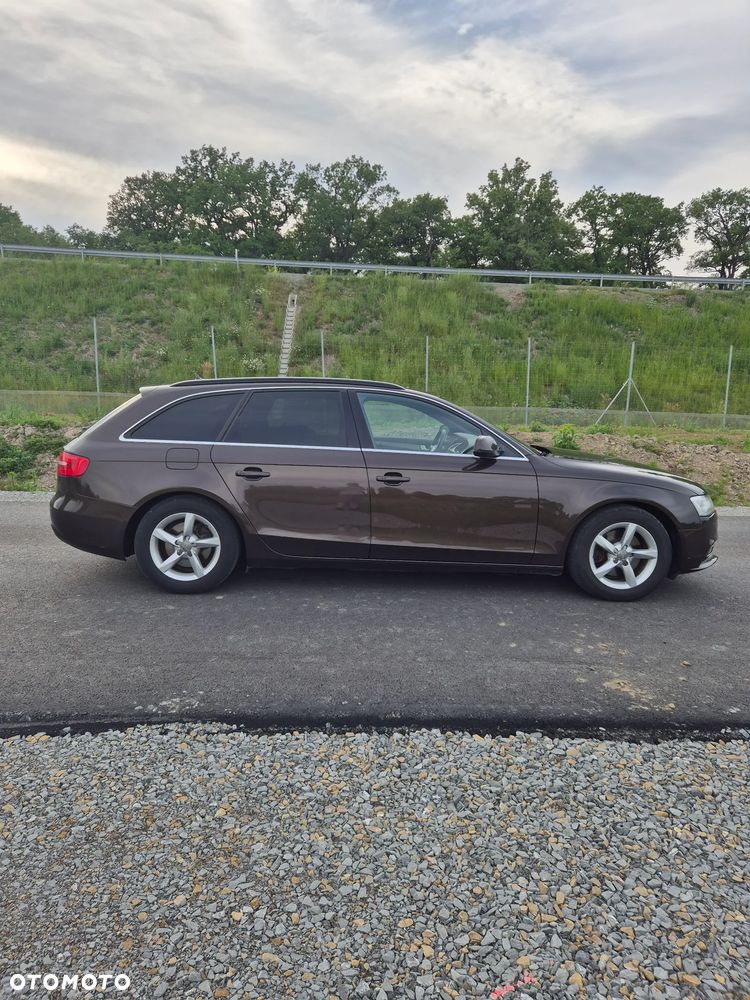 Audi A4 Avant 2.0 TDI DPF Ambiente - 4