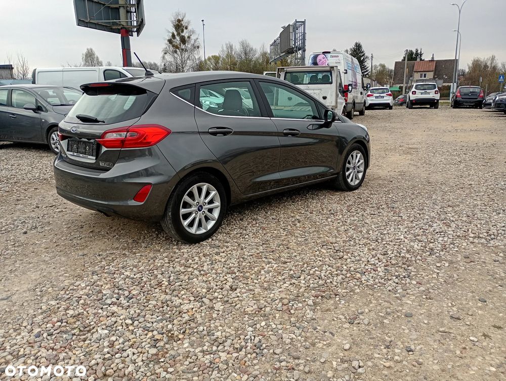 Ford Fiesta 1.0 EcoBoost S&S TITANIUM - 5