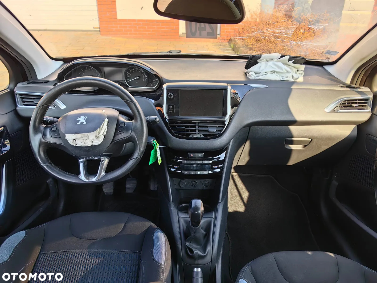 Peugeot 208 120 VTI Intuitive - 15