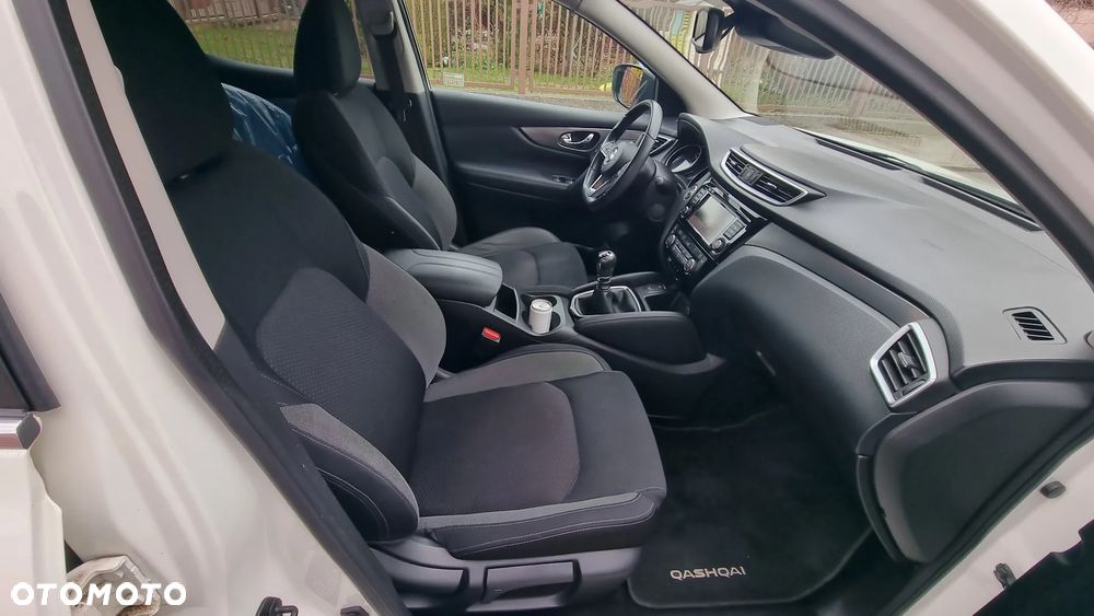 Nissan Qashqai 1.3 DIG-T N-Connecta - 31