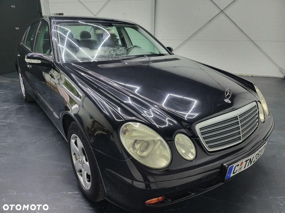 Mercedes-Benz Klasa E 200 Kompressor Classic Sport Edition - 28