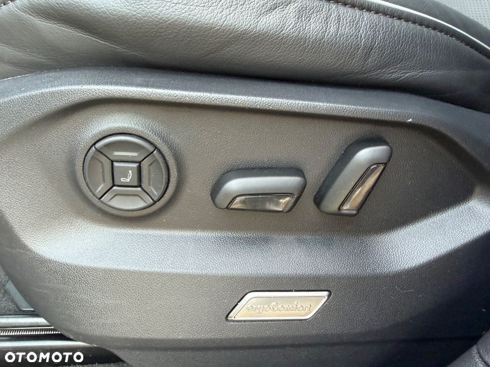 Volkswagen Touareg 3.0 V6 TDI SCR 4Motion Automatik R-Line - 20