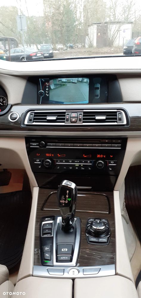BMW Seria 7 750i L xDrive - 10