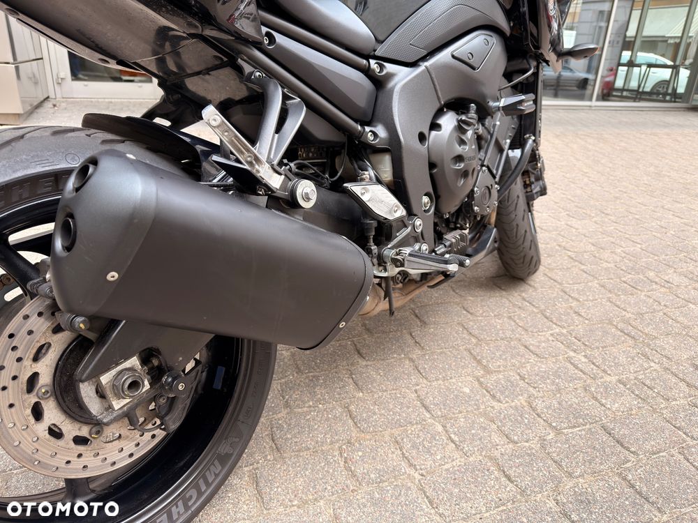 Yamaha FZ8 - 8