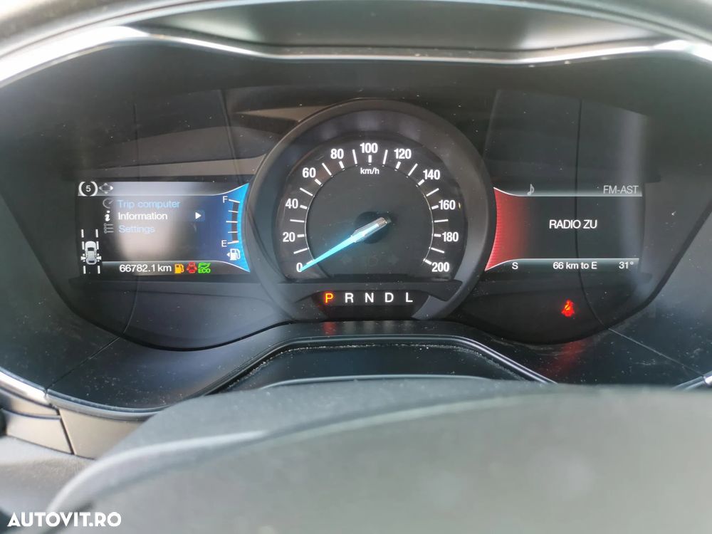 Ford Mondeo 2.0 HEV Titanium - 11