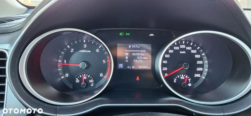 Kia Ceed - 16