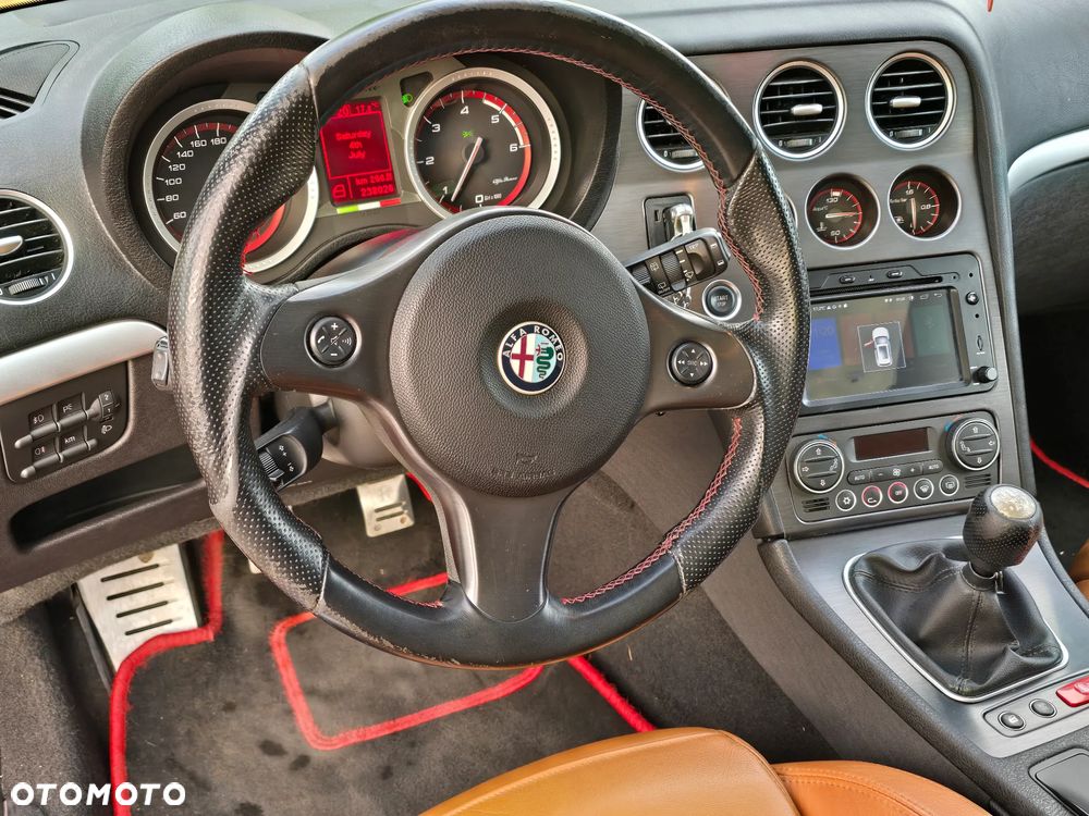 Alfa Romeo Brera 2.4JTDM Sky View - 24