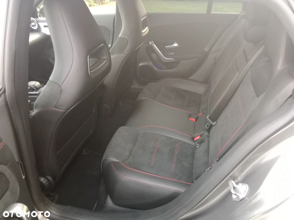 Mercedes-Benz CLA 220 d AMG Line 8G-DCT - 10