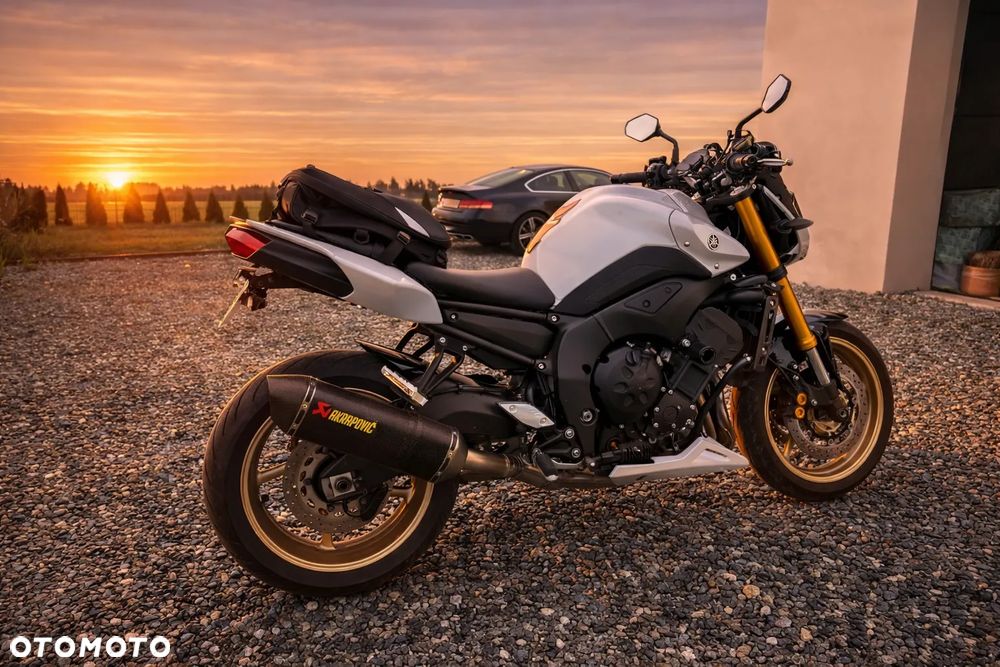 Yamaha FZ8 - 1