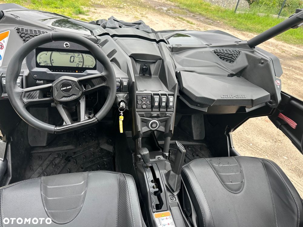 Can-Am Maverick - 12