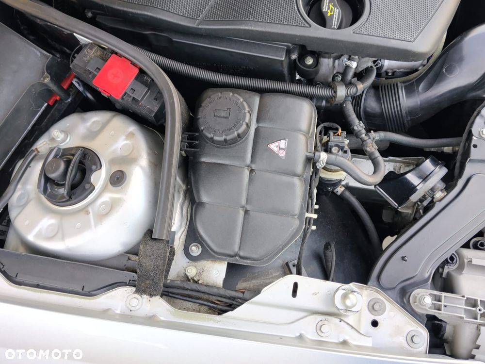 Mercedes-Benz CLK 320 CDI 7G-TRONIC Elegance - 15