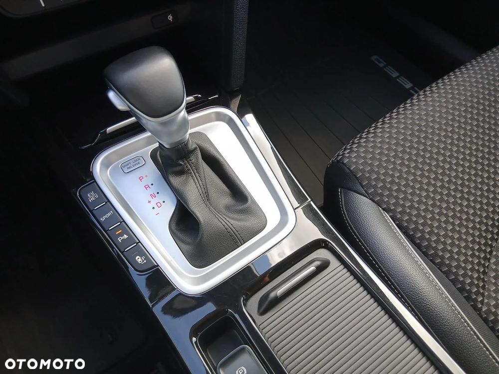 Kia Ceed 1.6 GDI PHEV L Business Line DCT - 22