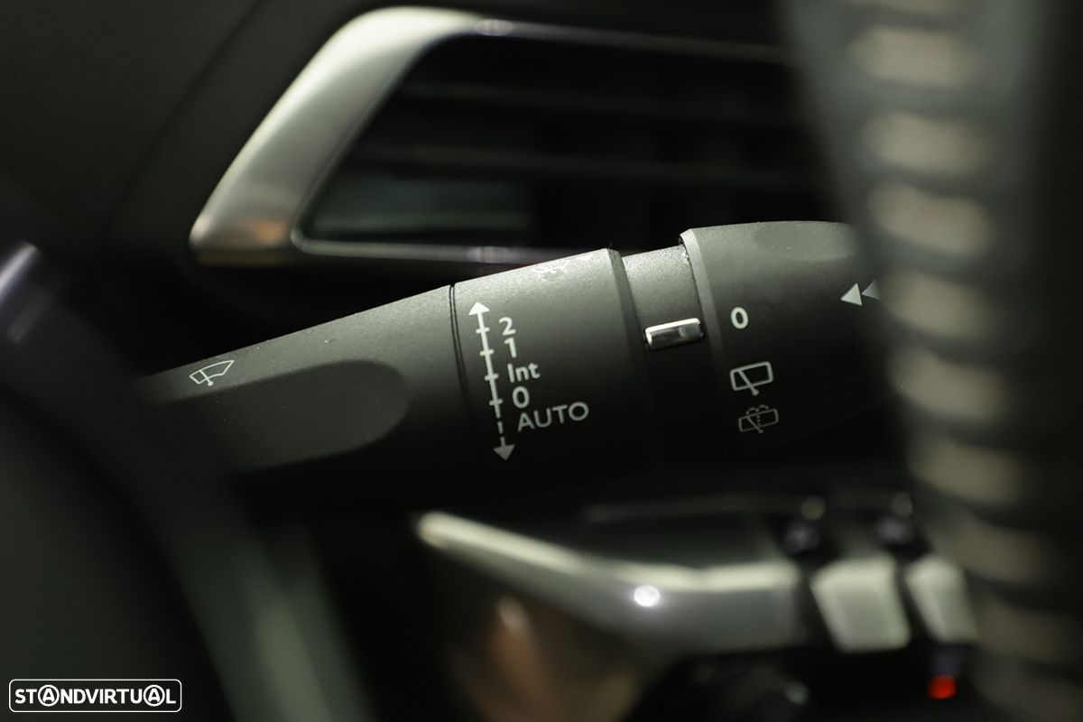 Peugeot 3008 1.2 PureTech Allure Pack - 19