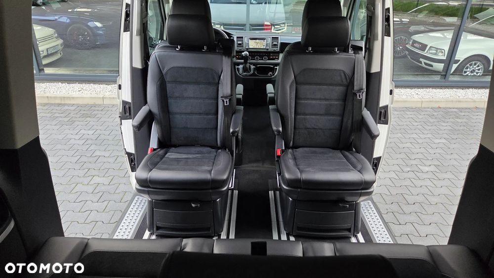 Volkswagen Multivan - 13