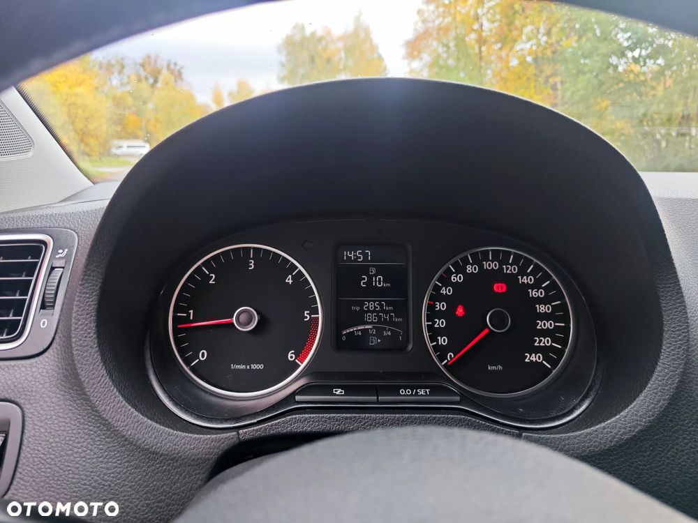 Volkswagen Polo 1.6 TDI Comfortline - 12