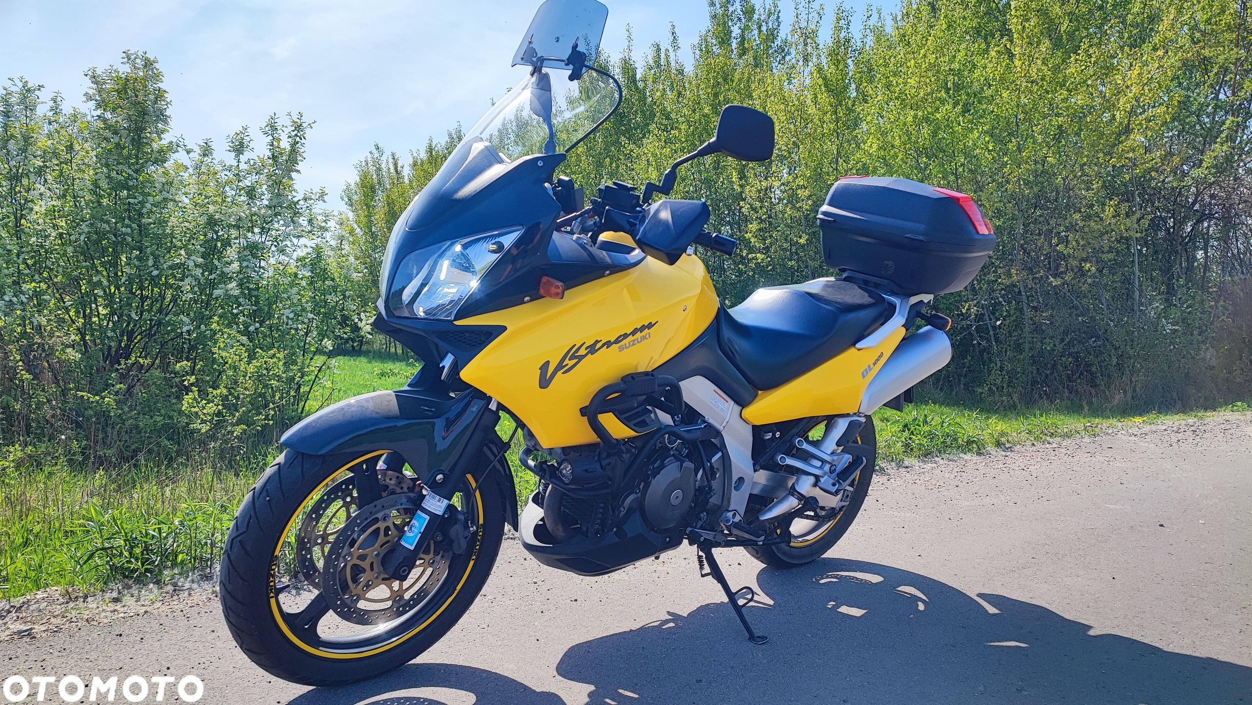 Suzuki V-STROM - 1