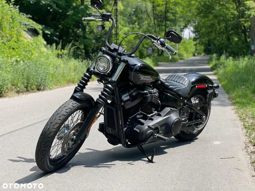 Harley-Davidson Softail Street Bob - 3