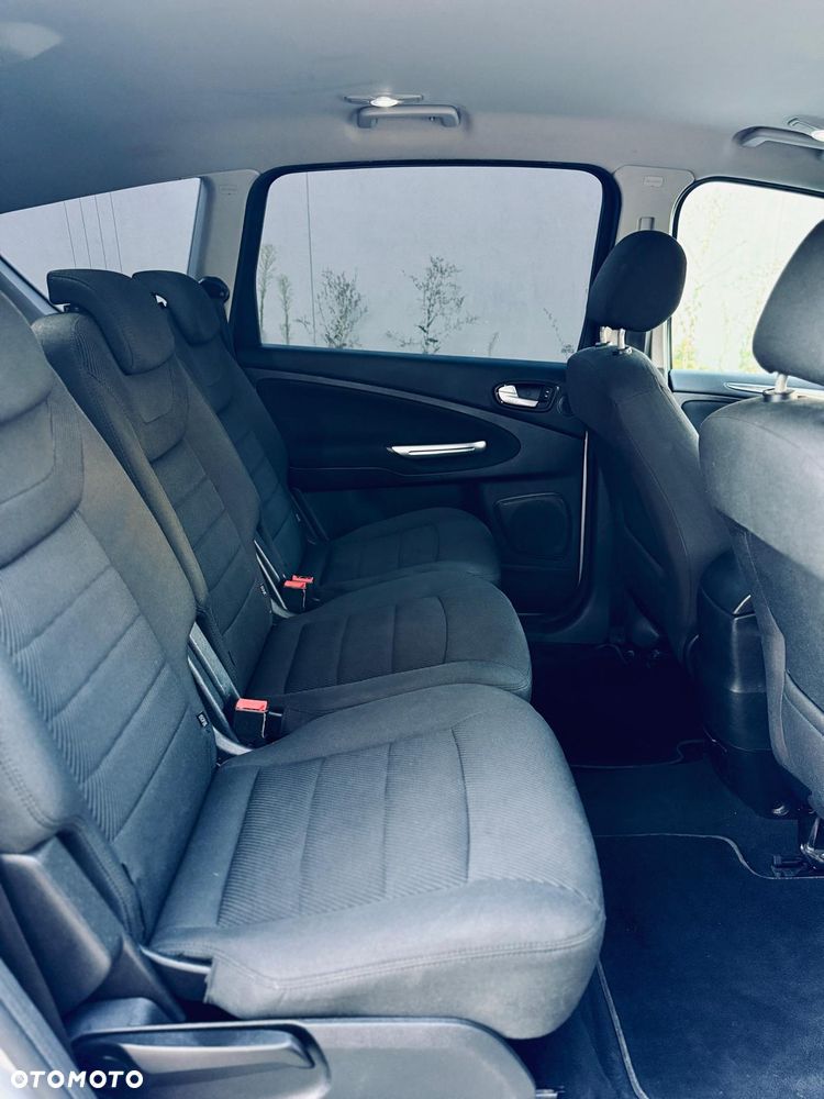 Ford S-Max - 14