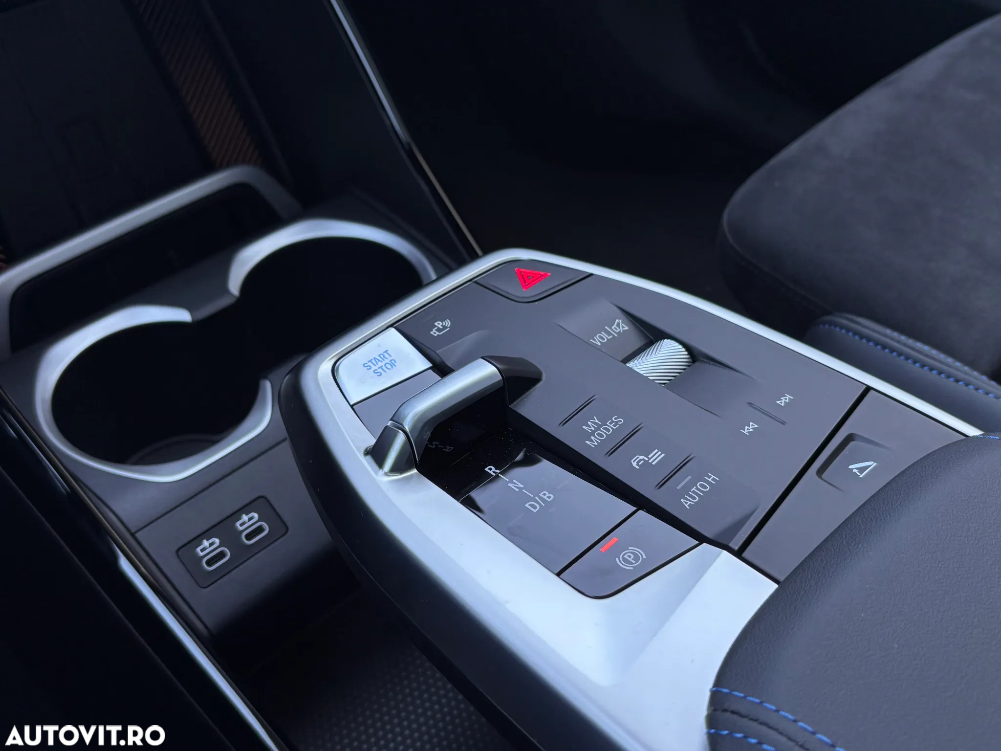 BMW iX1 eDrive20 - 13
