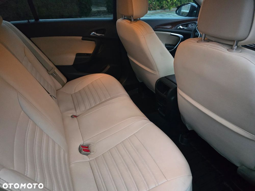 Opel Insignia - 28