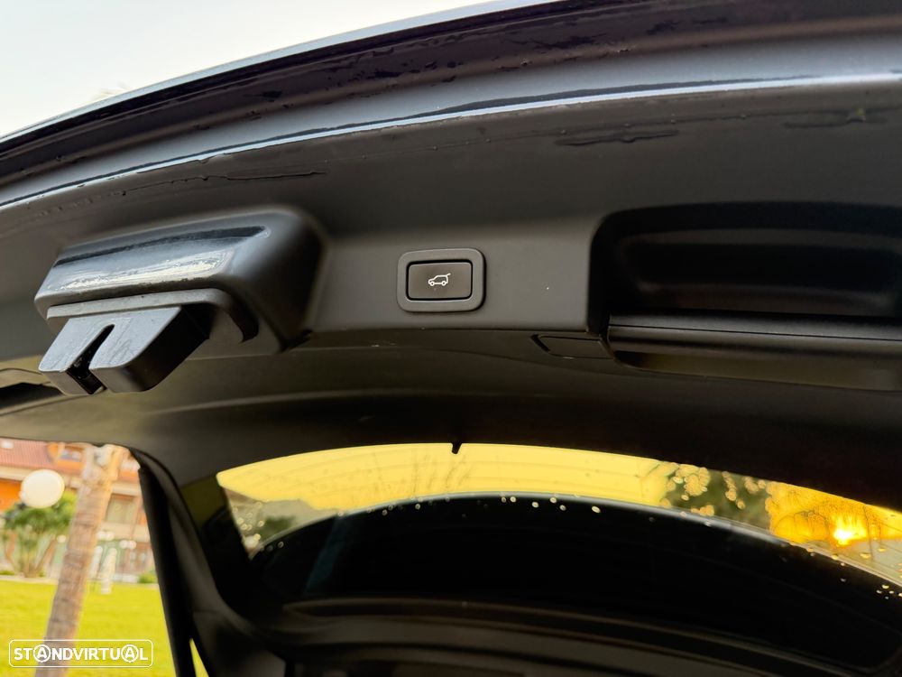 Jaguar F-Pace 20d R-Sport - 23