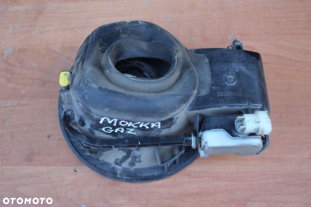 KLAPKA WLEWU PALIWA SIŁOWNIK OPEL MOKKA GAZ - 2
