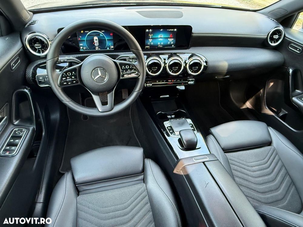 Mercedes-Benz A 180 d 7G-DCT AMG Line - 2