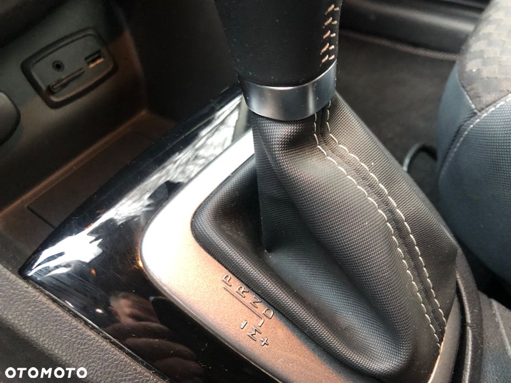 Renault Clio TCe 120 EDC GT - 38